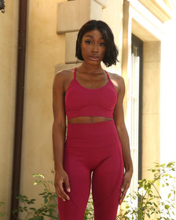 KETANA SEAMLESS SPORTS BRA WITH CUTOUTS IN BURGUNDY