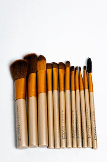 MAKEUP BRUSH SET